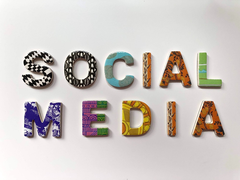 شبکه اجتماعی , Social Media